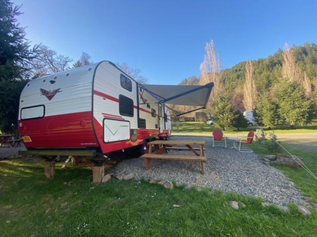 Umpqua'S Last Resort - Wilderness Cabins, Rv Park & Glamping Idleyld Park Екстер'єр фото