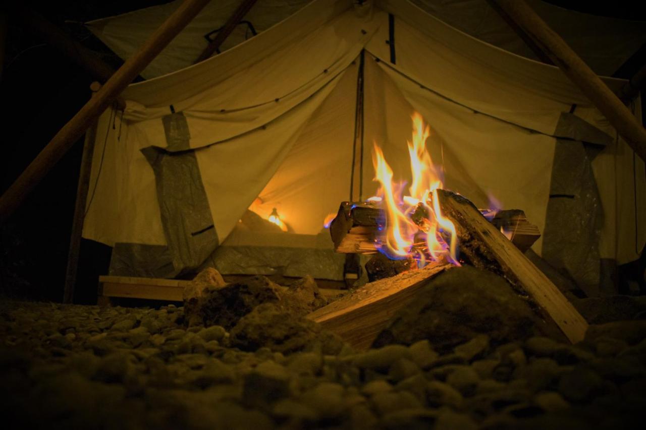 Umpqua'S Last Resort - Wilderness Cabins, Rv Park & Glamping Idleyld Park Екстер'єр фото