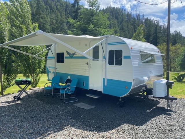 Umpqua'S Last Resort - Wilderness Cabins, Rv Park & Glamping Idleyld Park Екстер'єр фото