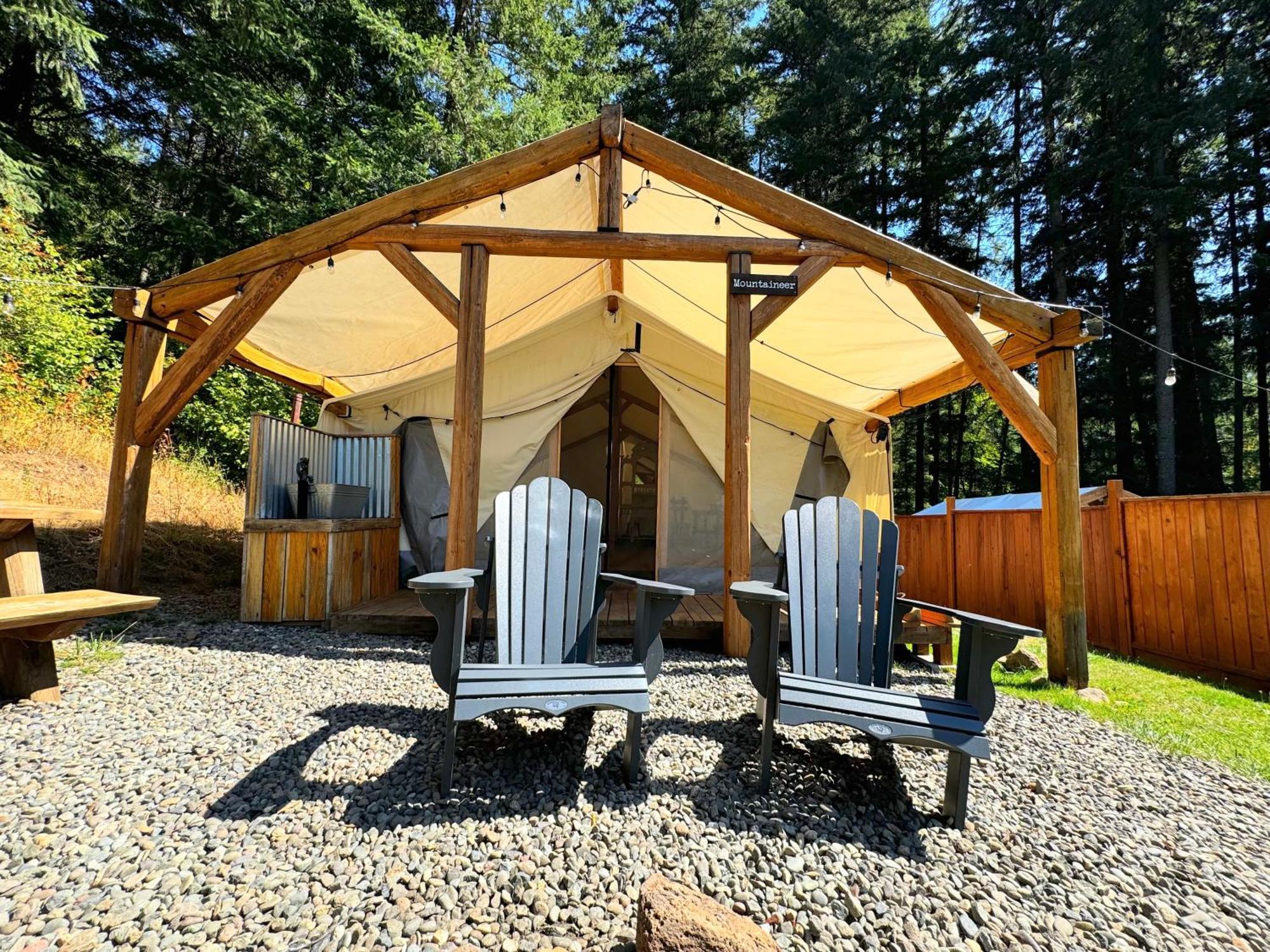 Umpqua'S Last Resort - Wilderness Cabins, Rv Park & Glamping Idleyld Park Екстер'єр фото