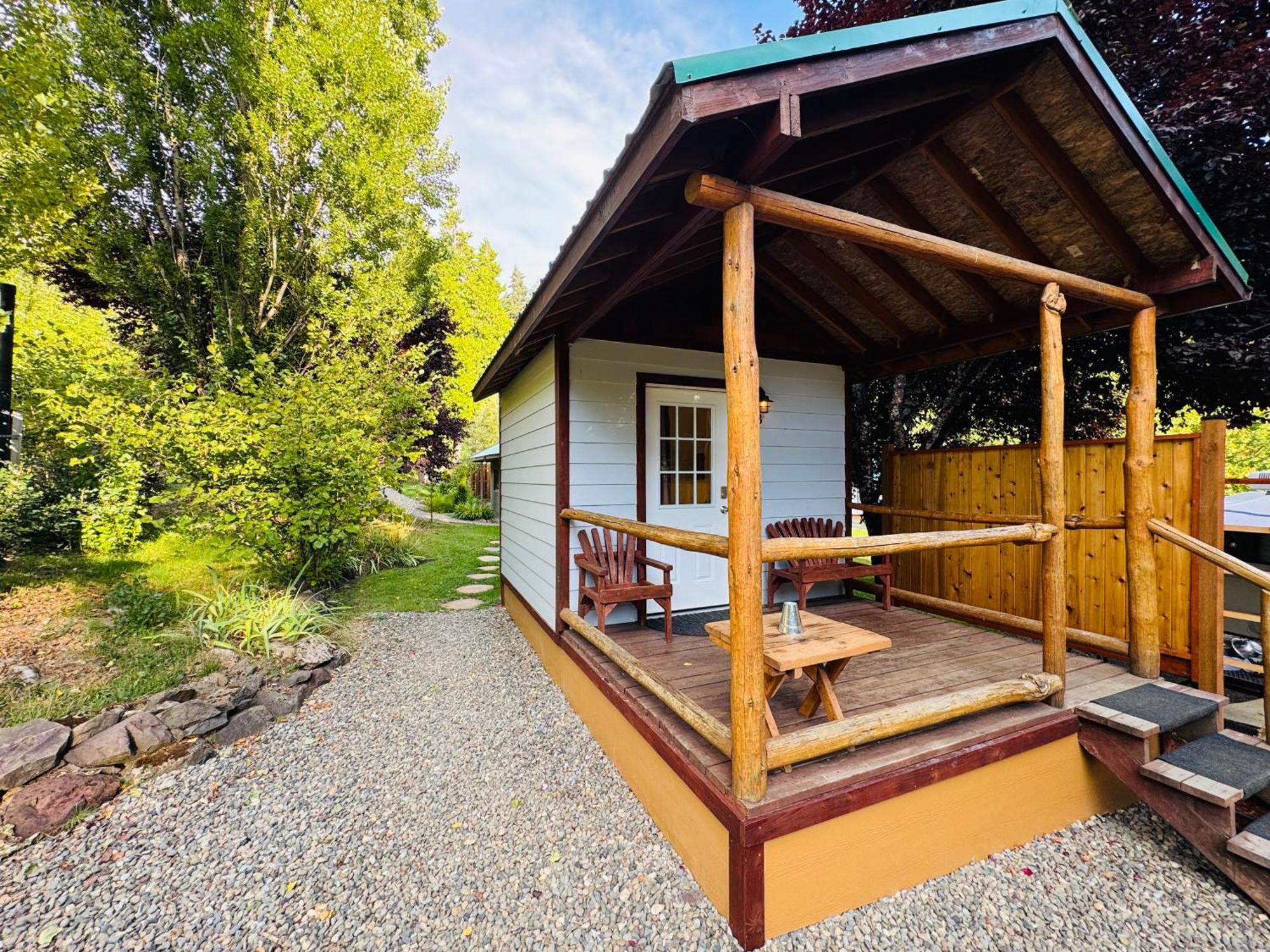 Umpqua'S Last Resort - Wilderness Cabins, Rv Park & Glamping Idleyld Park Екстер'єр фото