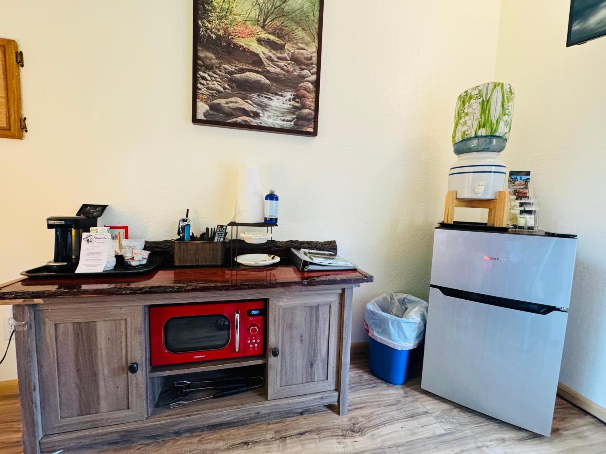 Umpqua'S Last Resort - Wilderness Cabins, Rv Park & Glamping Idleyld Park Екстер'єр фото