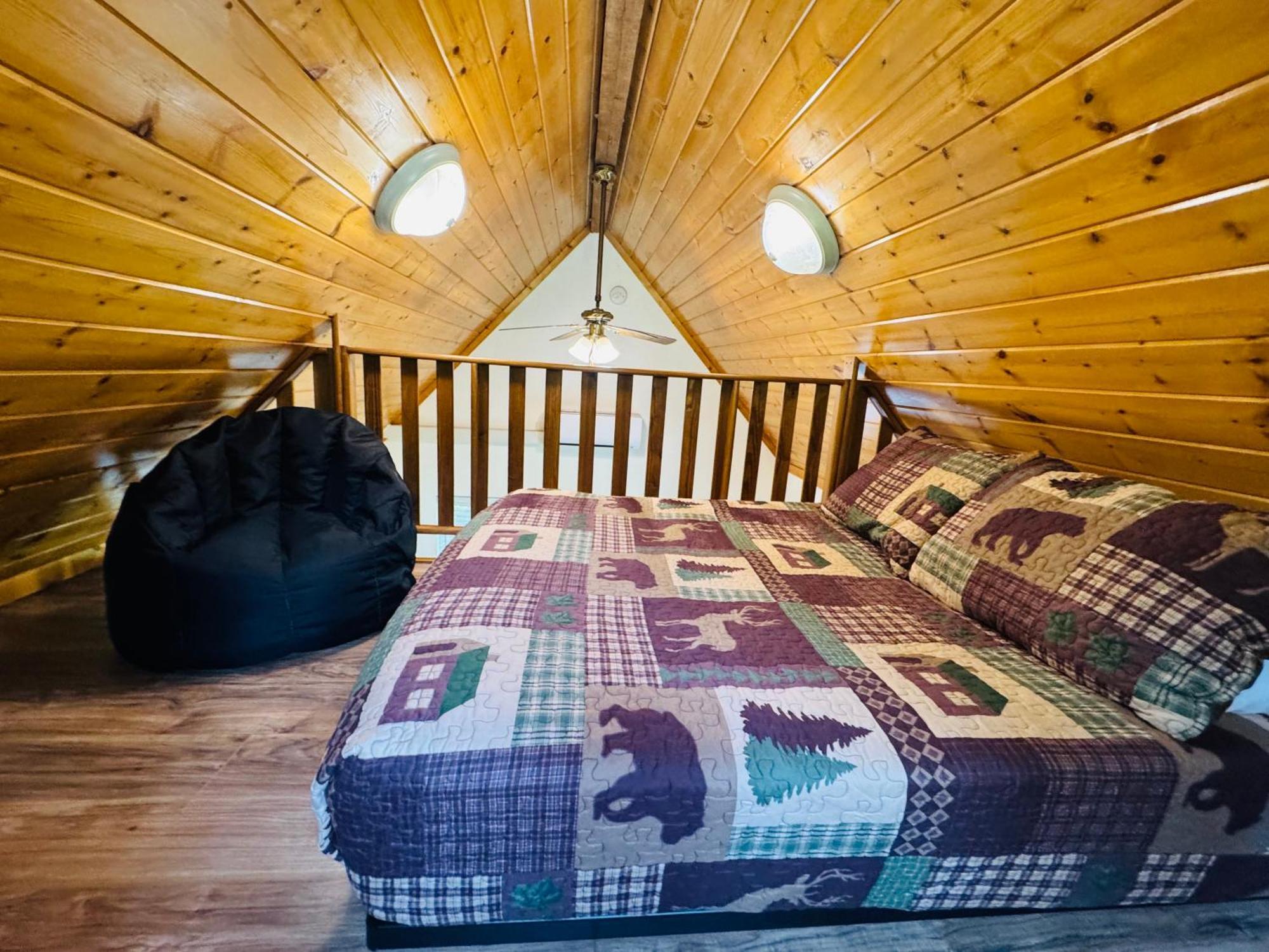 Umpqua'S Last Resort - Wilderness Cabins, Rv Park & Glamping Idleyld Park Екстер'єр фото